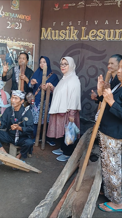 Download lagu Musik lesung Suku osing Banyuwangi jadi favorit foto pengunjung desa adat Kemiren #sunriseofjava