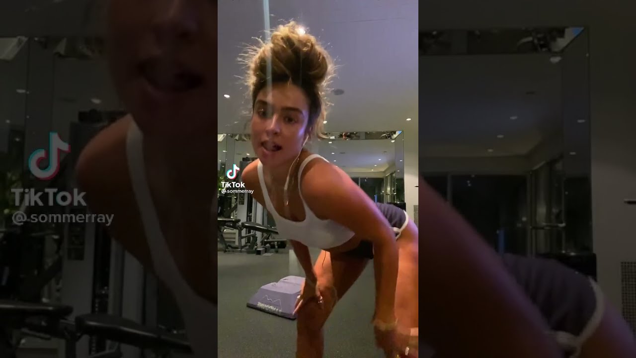 Sommer Ray Nip Slip