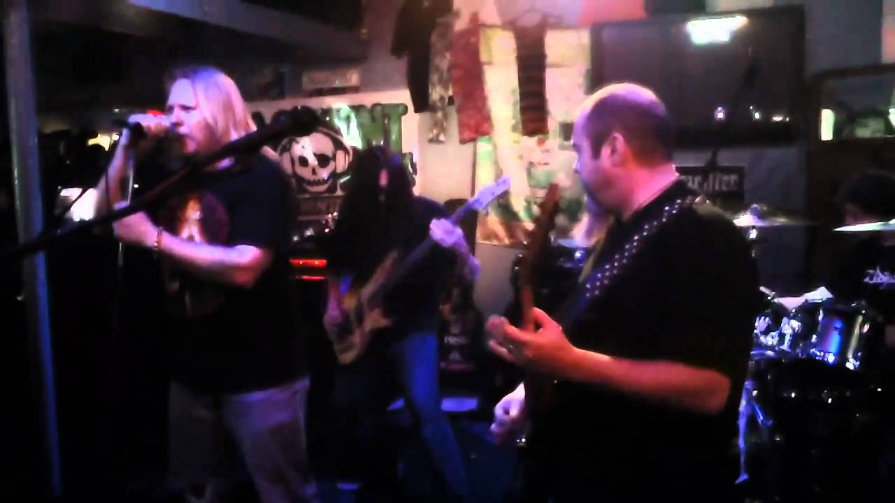 TORQUE - Metallica Tribute - Live @Chasers - Hit The Lights