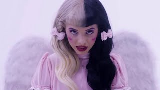 Video voorbeeld van "Melanie Martinez - Sippy Cup (Instrumental)"