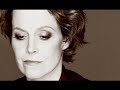 Sigourney Weaver - No Background Music