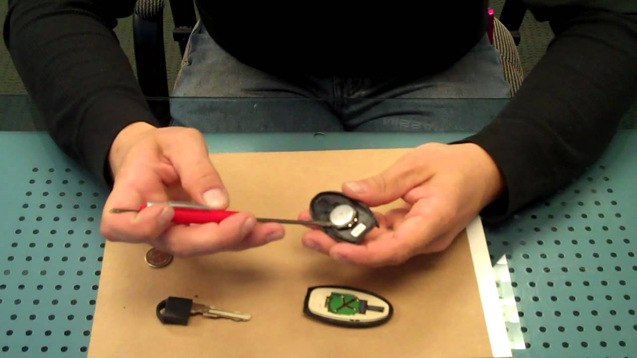 How to change the battery in a nissan maxima key #5