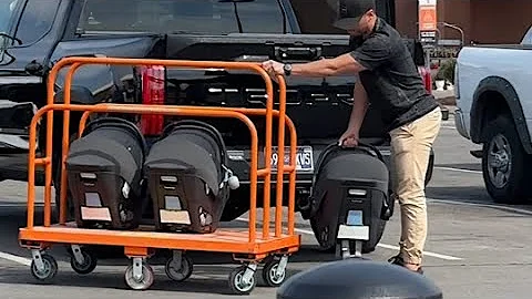 Triplet Dad conquers Home Depot! 😲