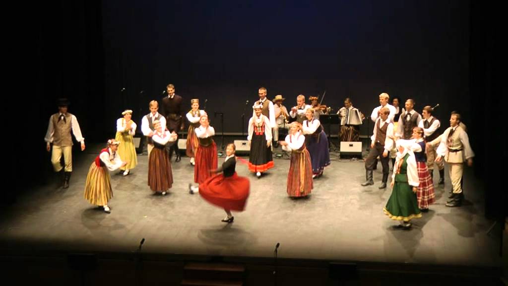 folcloristico sinonimo Latvian traditional folk dance: Govju kazāks