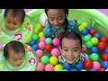 Anak Balita Lucu Mandi Bola - Adik Bayi Mandi Bola Kolam Mainan Anak Bayi 🐠 Baby swimming in pool