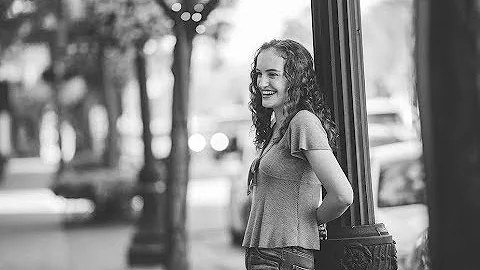 Sarah Harlan | Senior Story