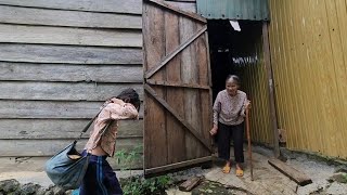 Yetim Ve 83 Yaşındaki Kadın Hayatta Kalmak Için Birbirine Güveniyor