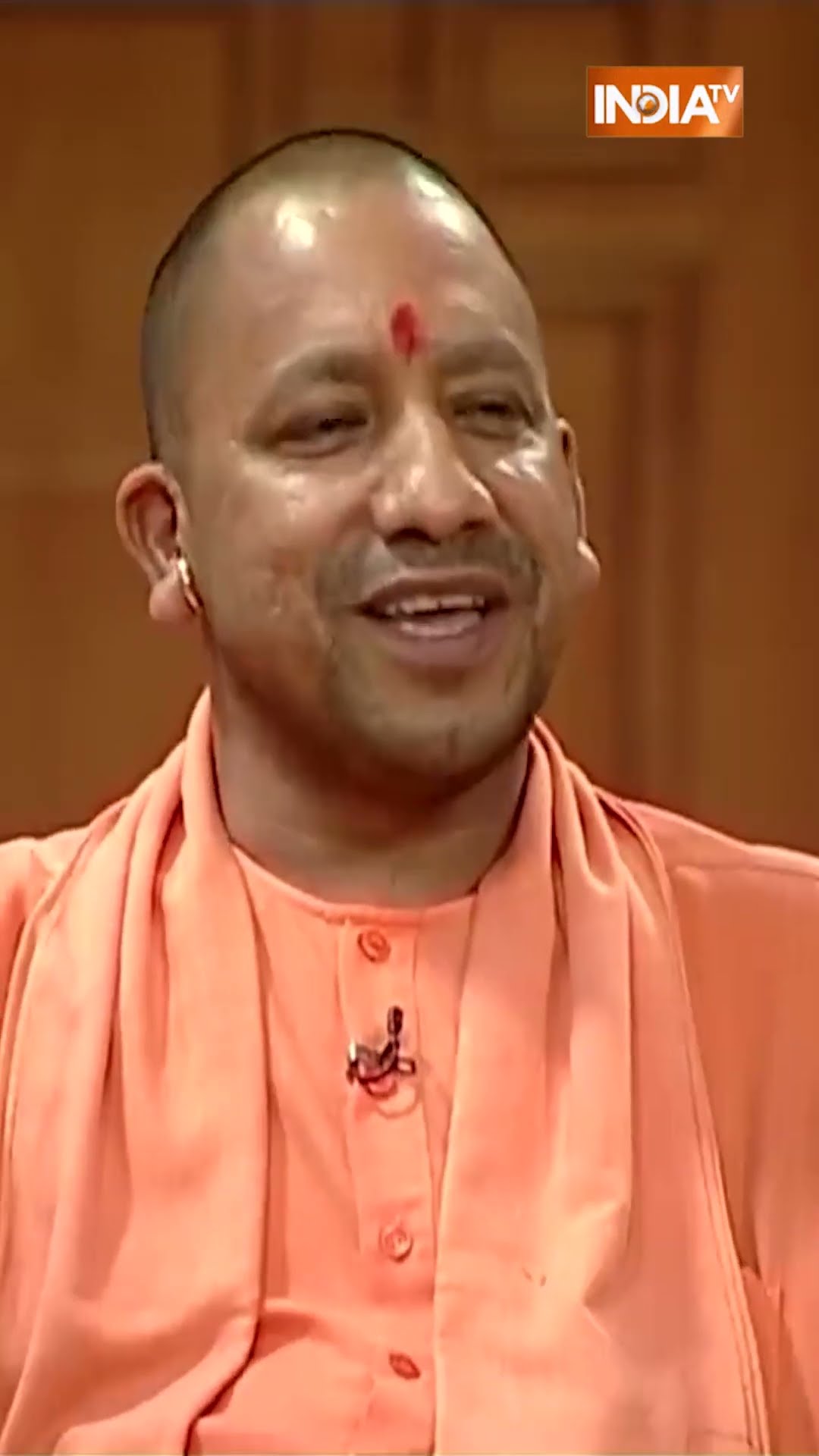 जब #rajatsharma के सामने #aapkiadalat में #cmyogi ने गुंडों की दी चेतावनी #cmyogiinaapkiadalat