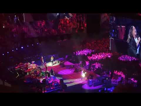 Alanis Morissette - Live in LA - Taylor Hawkins Memorial Concert