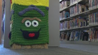 Meet The Kaukauna Knitting Group Thats Stitching On Poles At The Public Library