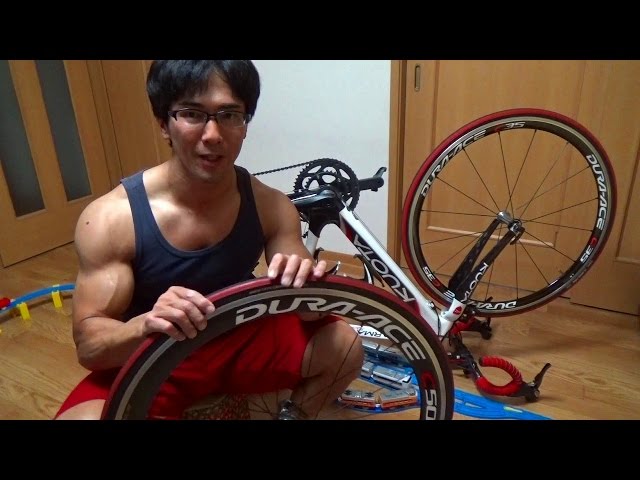 Replacing road bike tires and tubes [Maintenance video