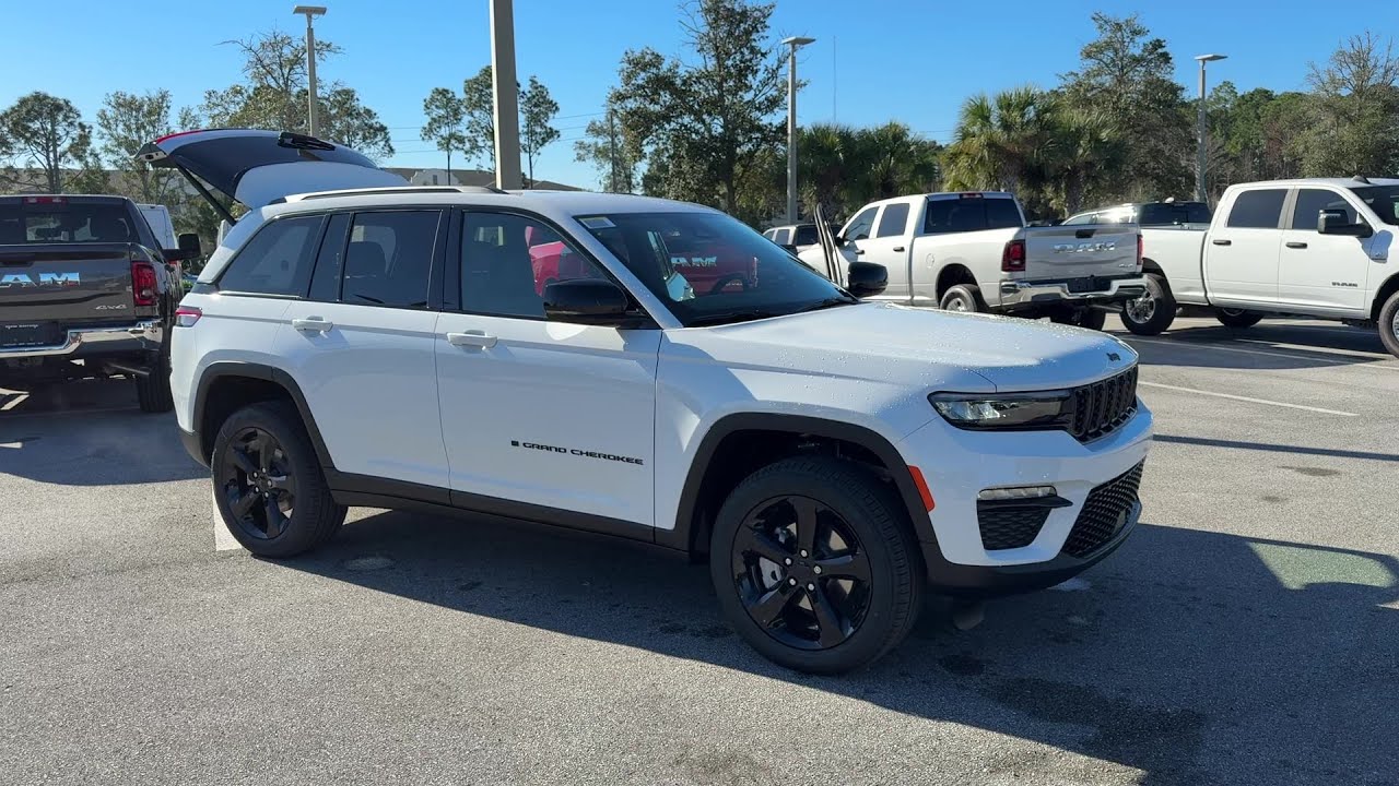 2025 Jeep Grand Cherokee Limited at New Smyrna Chrysler Jeep Dodge RAM | New Smyrna Beach, FL