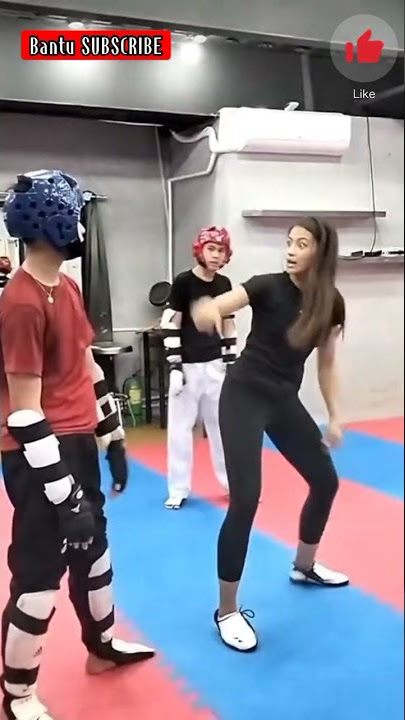 Dikira Cewek Lemah Ternyata Suhu #karate #taekwondo @JobOthoniel @Karatefitnesstutorial