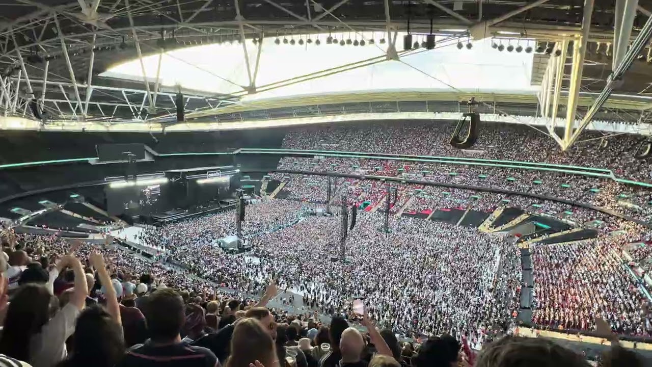 Richard Ashcroft - Bitter Sweet Symphony (live) - Wembley Stadium
