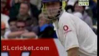 Shane Warne's 700th wicket