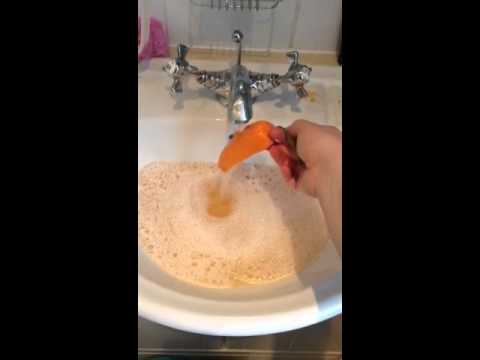 LUSH Carrot reusable bubble bar mini staff Demo