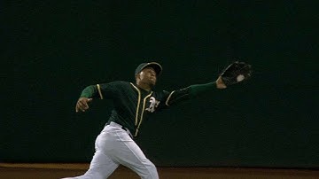 HOU@OAK: Crisp robs Springer with a running catch