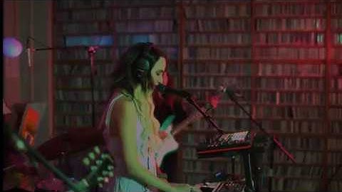 Sad13 - "Line Up" (KVRX Library Session)