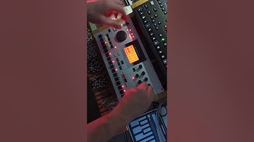 #elektron #machinedrum. Went to play the modular, got distracted. #dawlessjam #livehardwaretechno