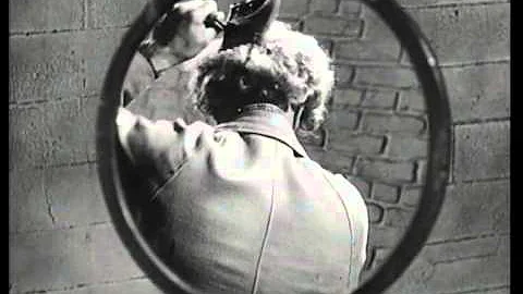 Marx Brothers (1949) Love Happy [magic mirror]