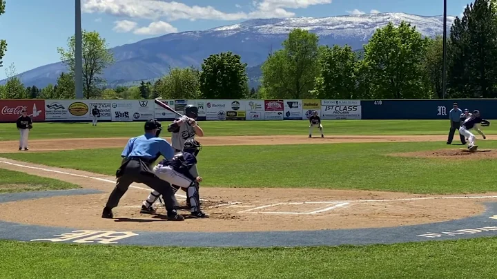 2022 Andrew Scully hitting
