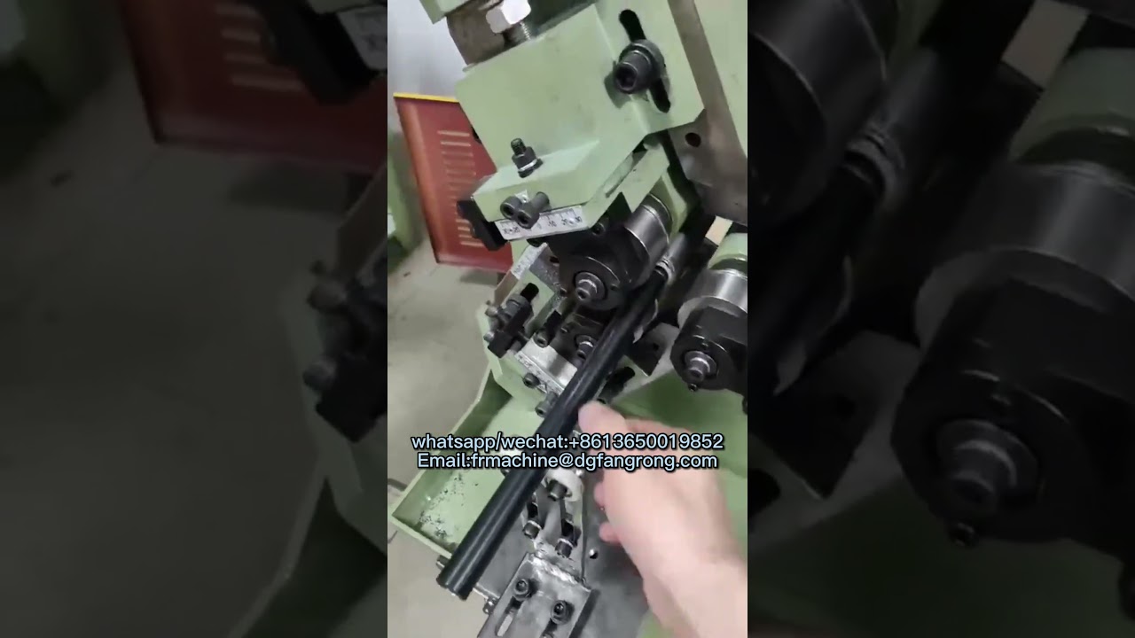 Metal rolling groove machine 