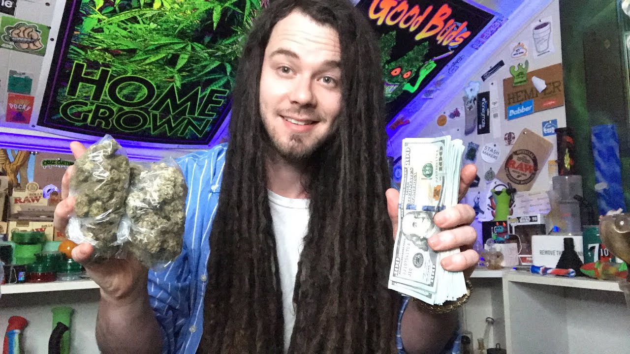 SMOKING A $100 BILL JOINT LIVE