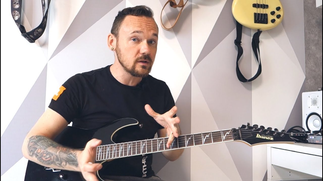 как правильно держать пальцы