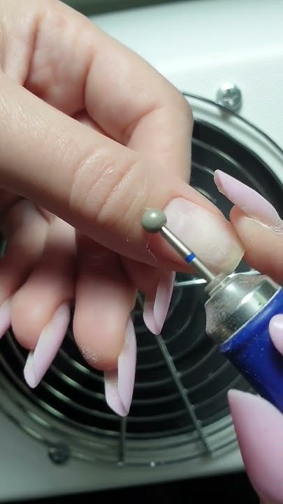 срез кутикулы шаром #nails - YouTube
