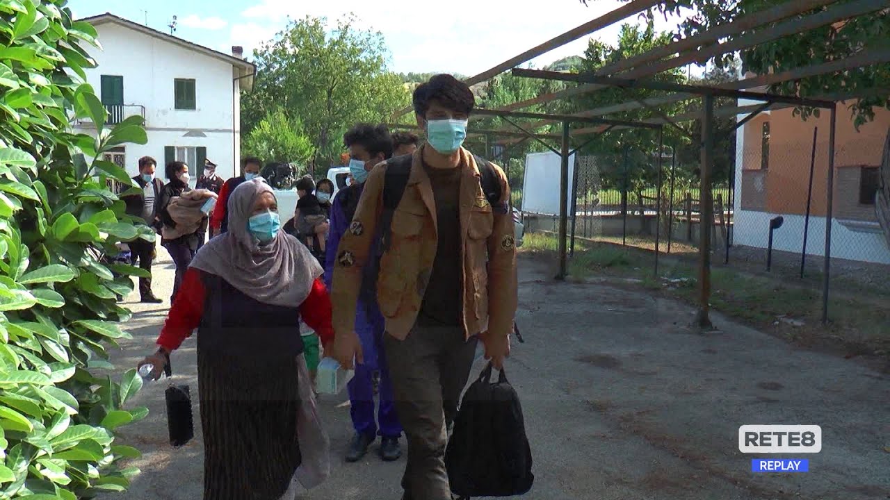 Montorio Al Vomano Ripartiti I Profughi Afghani YouTube