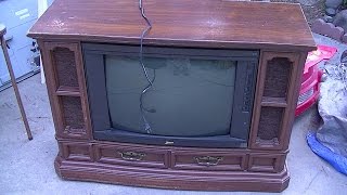 Zenith Floor Console Television from 1997