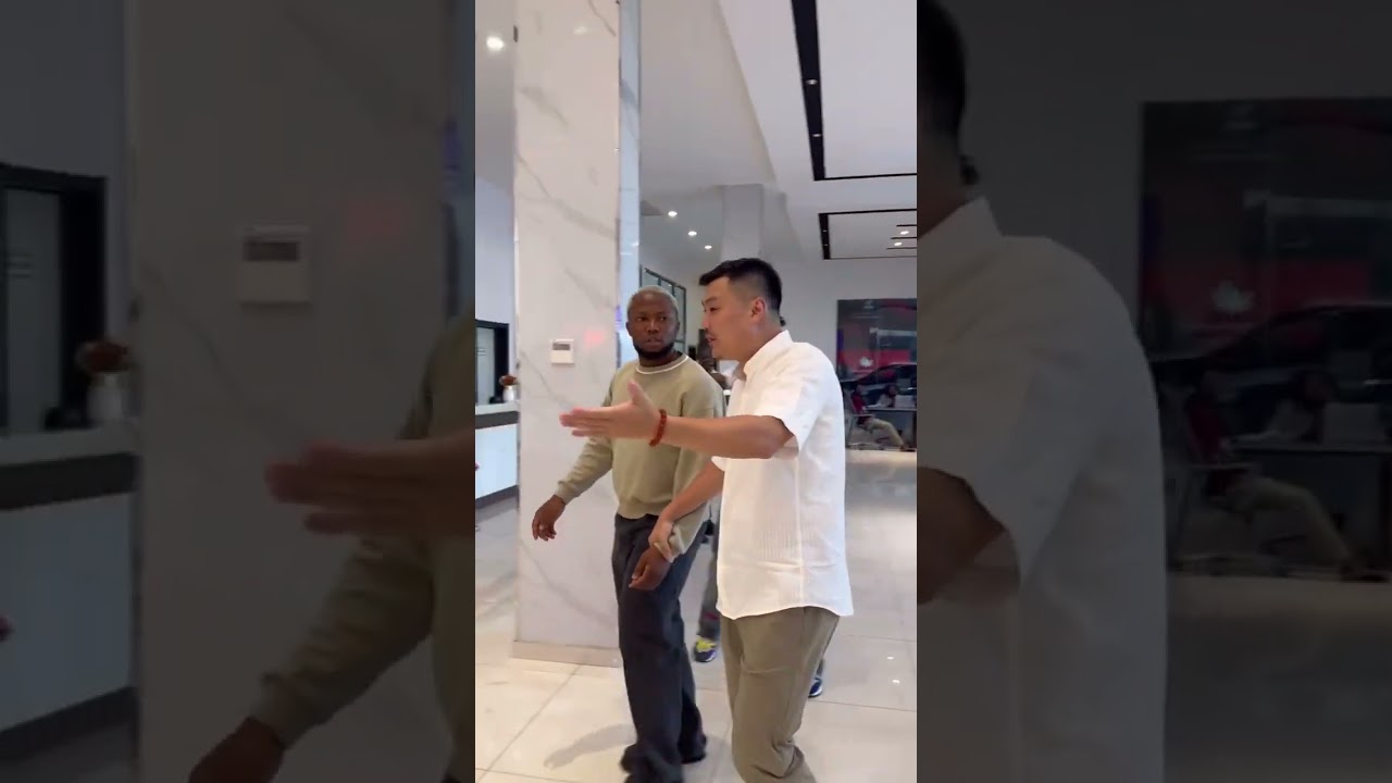 ⁣Brain Jotter Went To China For The First Time | Funny Comedy Video Laughter Instagram Comedian - GOM