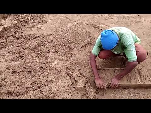 تصویری: سامان (45 عکس): چگونه می توان با دستان خود در خانه یک آجر از خاک رس و کاه یا کاه تهیه کرد؟ خواص محصول خشتی