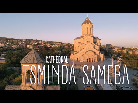 Пролетая над Цминда Самеба / Tsminda Sameba