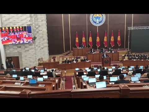 В парламенте чуть не подрались депутаты