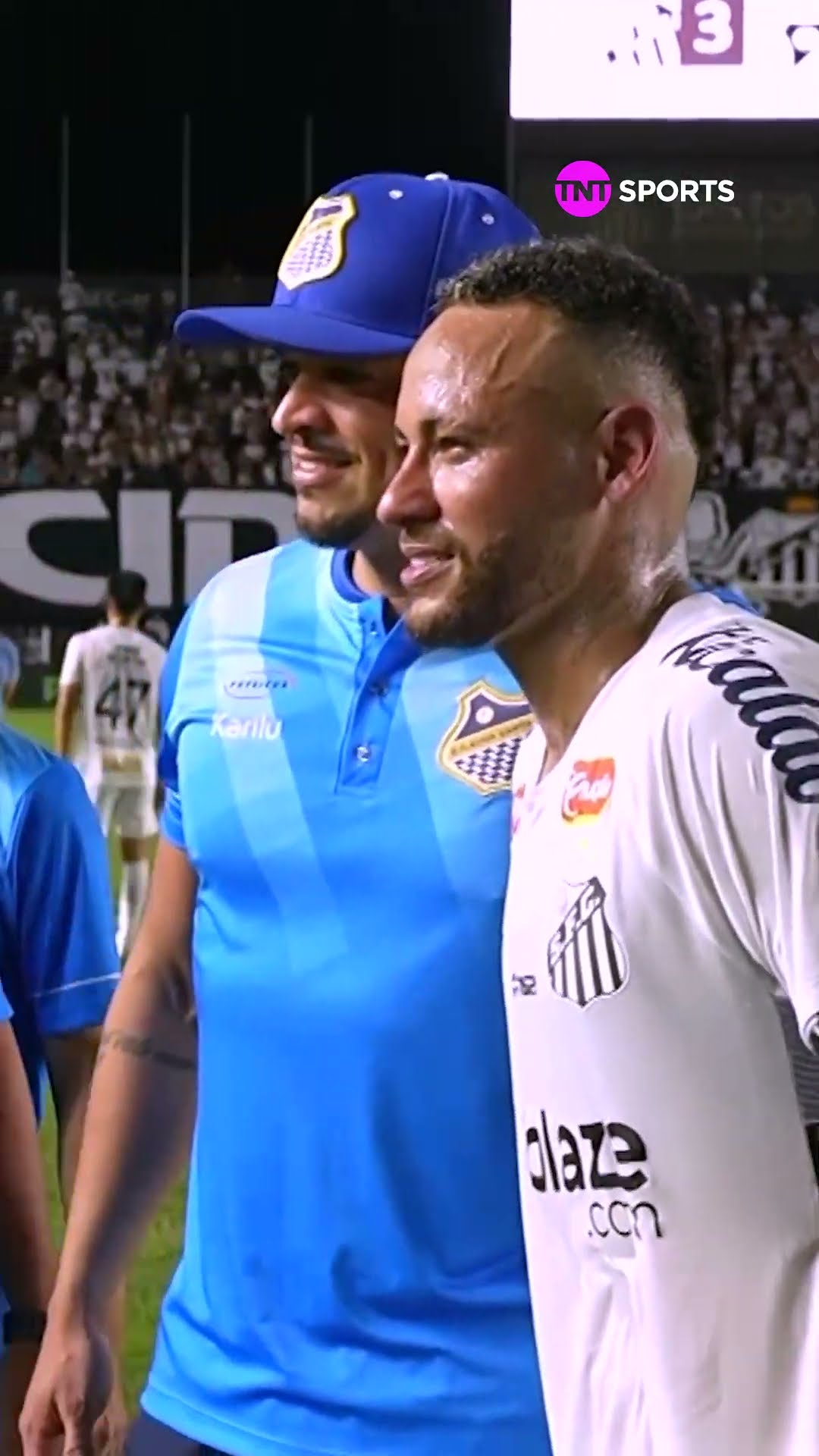 DEPOIS DO JOGO TEM A SESSÃO DE FOTOS COM NEYMAR! O TIME TODO DO ÁGUA SANTA APROVEITOU #shorts