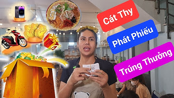 DIVA Cát Thy phát phiếu rút thăm trúng thưởng khủng tại quán Bánh tráng trộn