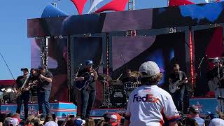 Luke Combs - Hurricane - Live From The 2022 Daytona 500