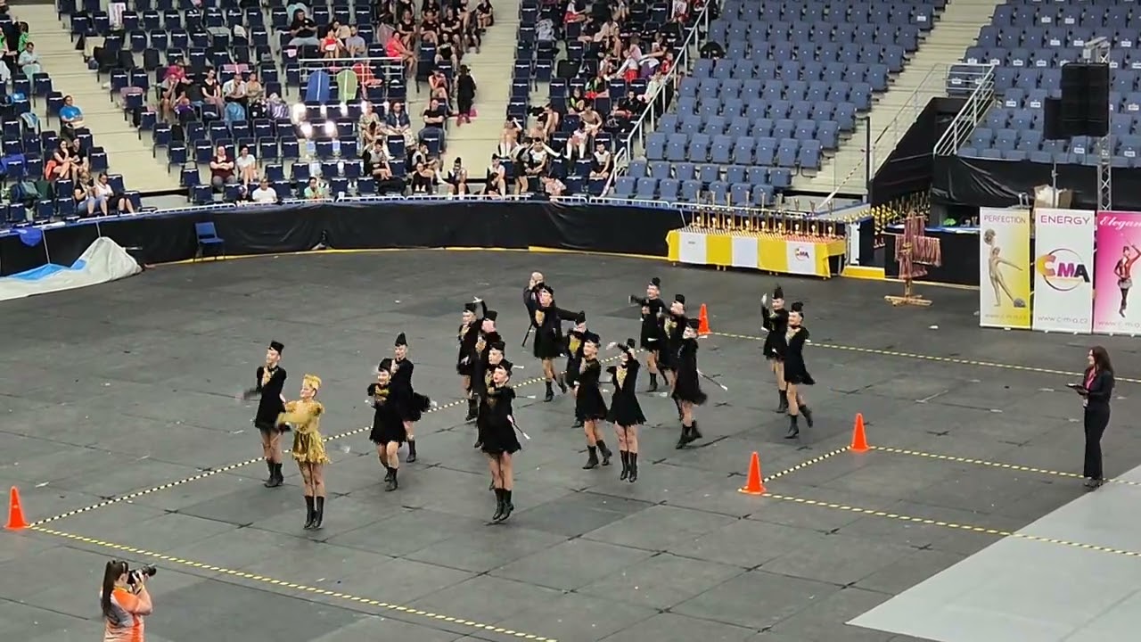 ME 2024 Liberec  Diridonky - Defile baton senior