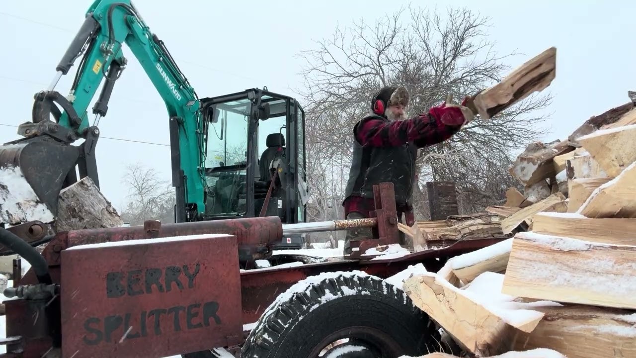 Splitting #diy#bucking#firewood Nova Scotia 