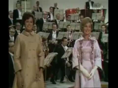 Anneliese Rothenberger & Kerstin Meyer in " Der Rosenkavalier"