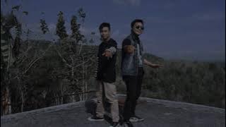 MATUR NUWUN GUSTI - Deri Syafria feat Sofkhan ( official Video music )