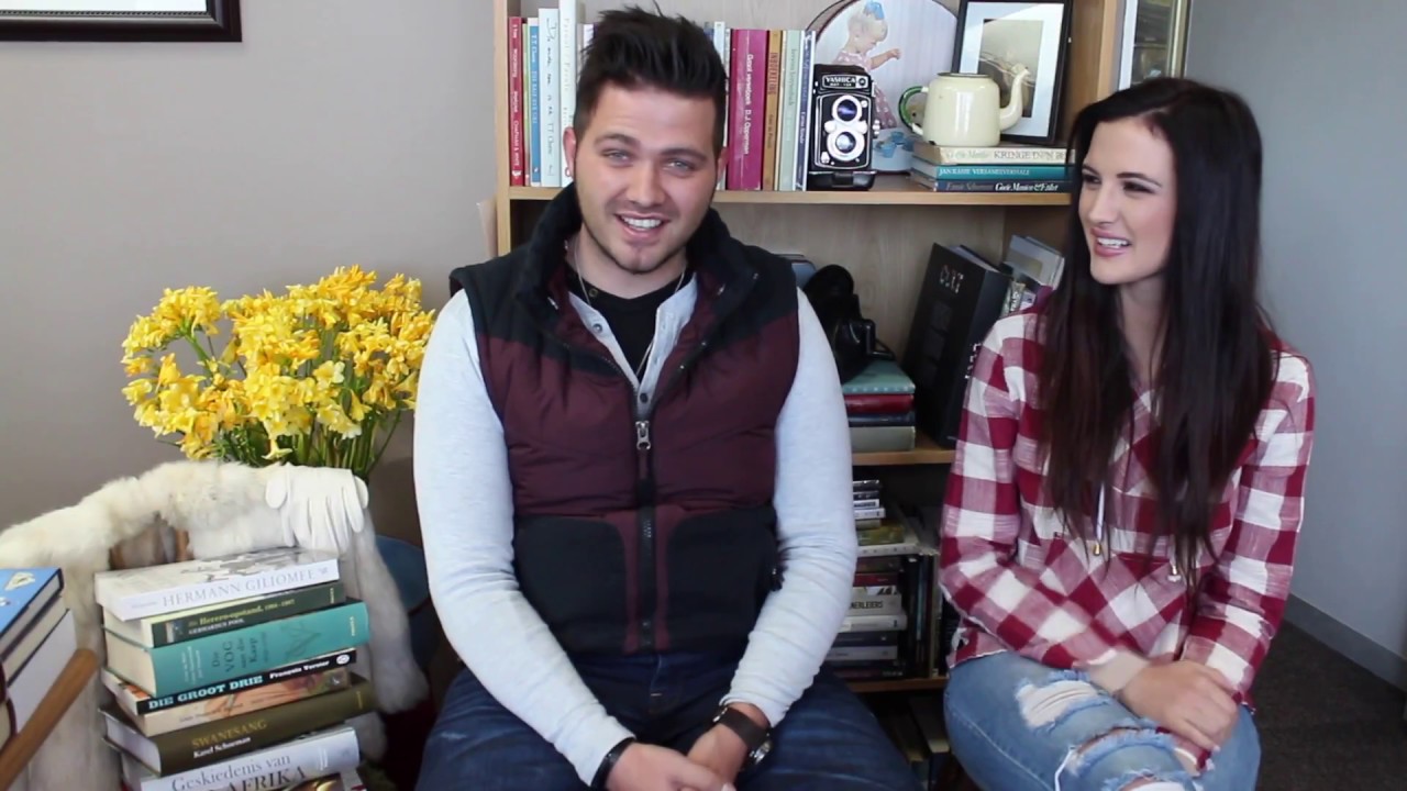 Ruan en Franja: Kaalvoetkinders van Namibië vermaak vacancies 2018