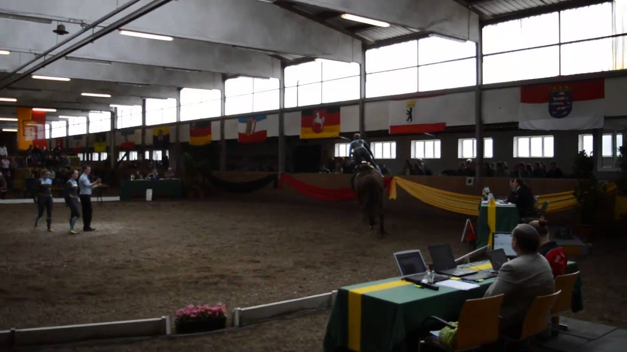 Deutscher Voltigierpokal Der L Gruppen 2014 Pflicht Schuckenbaum 3 
