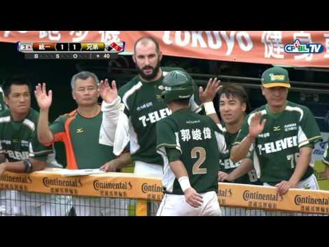 08/14 統一 vs 兄弟 三局上，林志祥擊出穿越安打，統一要回領先