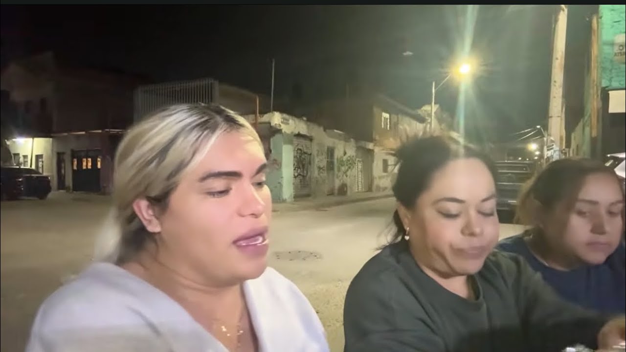 En mi barrio |  vamos a comer 