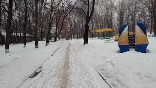 Детский парк зимой