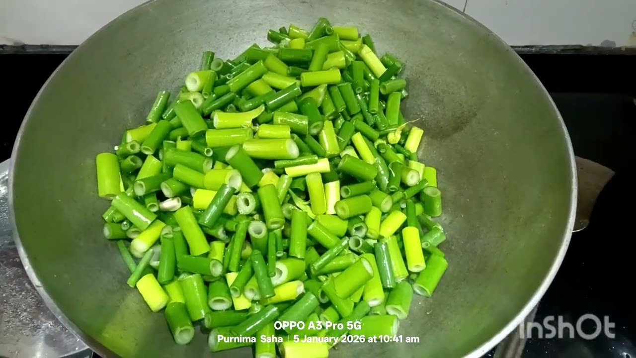 ঝটপট বানিয়ে ফেলুন পেঁয়াজ কলির ভাজা