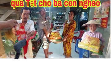 trao tặng quà Tết cho bà con nghèo ăn Tết
