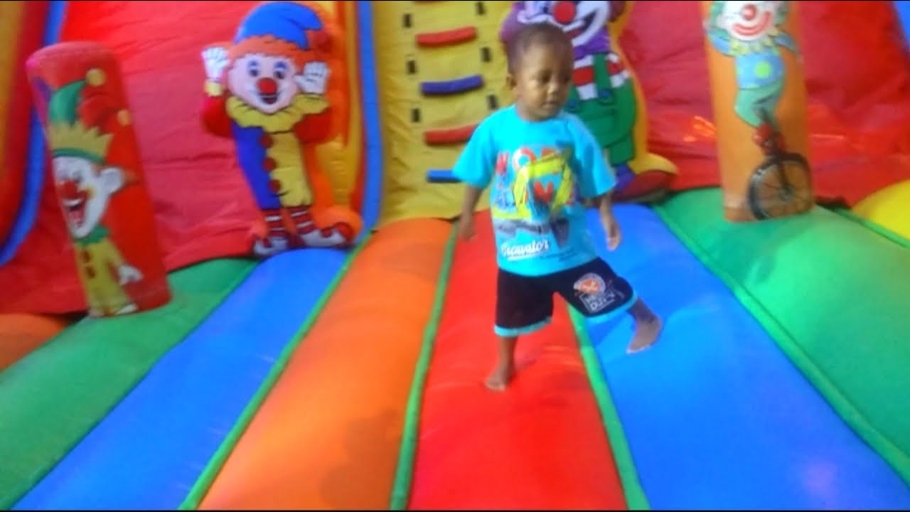 ke pasar malam naik istana rumah balon,sangat mrnyenangkan-part 89